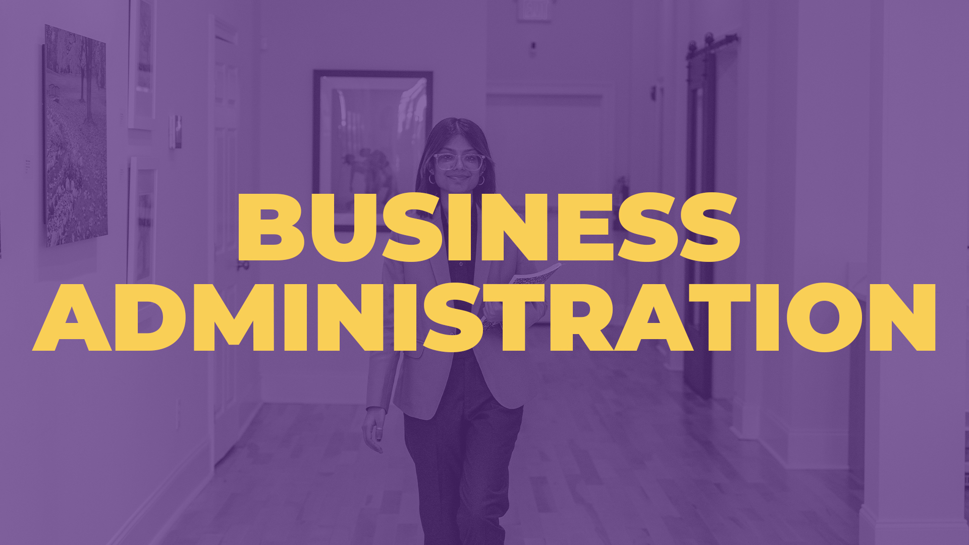Business Student in workspace (photo)